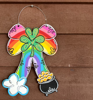 Hand-Painted St. Patrick’s Day Door Hanger – Rainbow, Shamrock & Pot of Gold ??✨