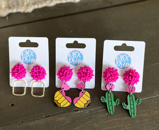 Handmade Hand-Painted Cactus Earrings – Southwestern Charm with a Pop of Pink! ?✨