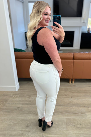 Maddie Mid Rise Relaxed Jeans